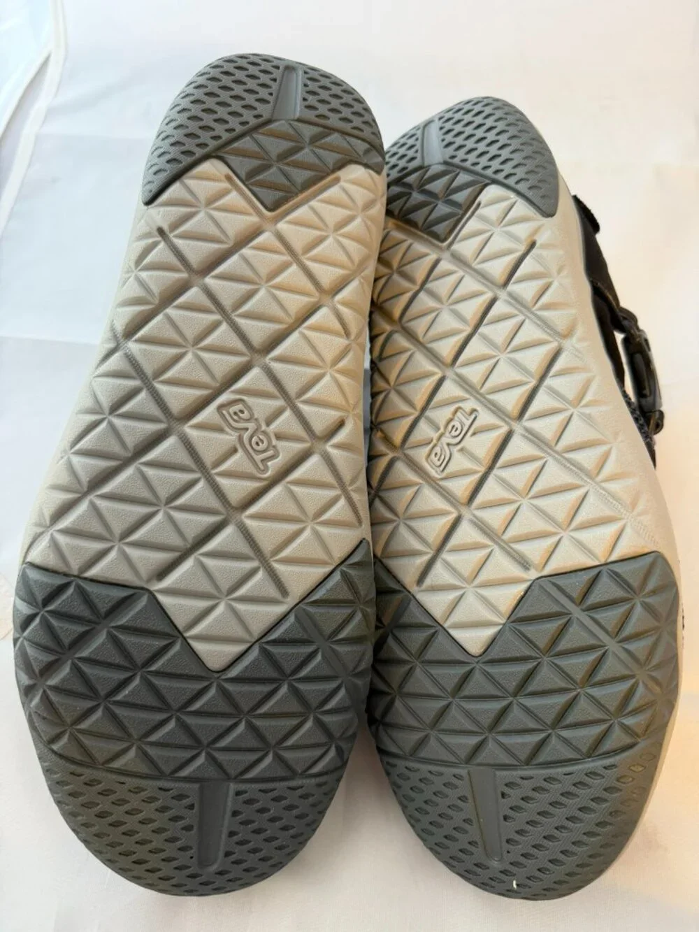 Teva Women's W Terra-Float Travel Knit - Black  Women Sizes  NEW Without Box